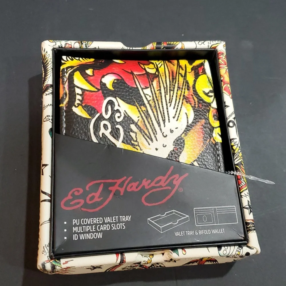 Ed Hardy‎ black iconic Ed Hardy tiger printed bifold wallet with valet tray new